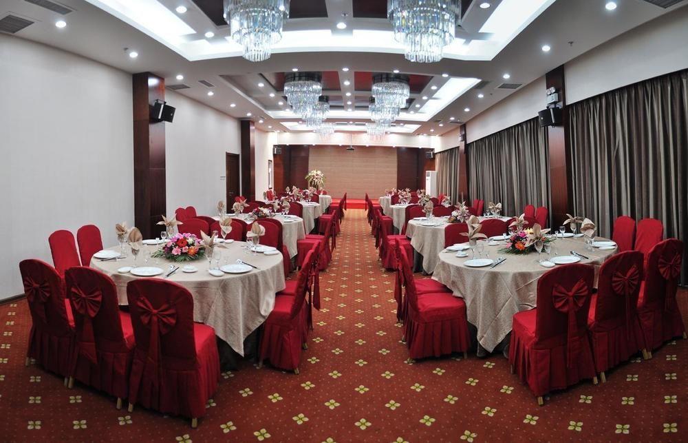 Changchun Ya Tai Hotel Exterior photo